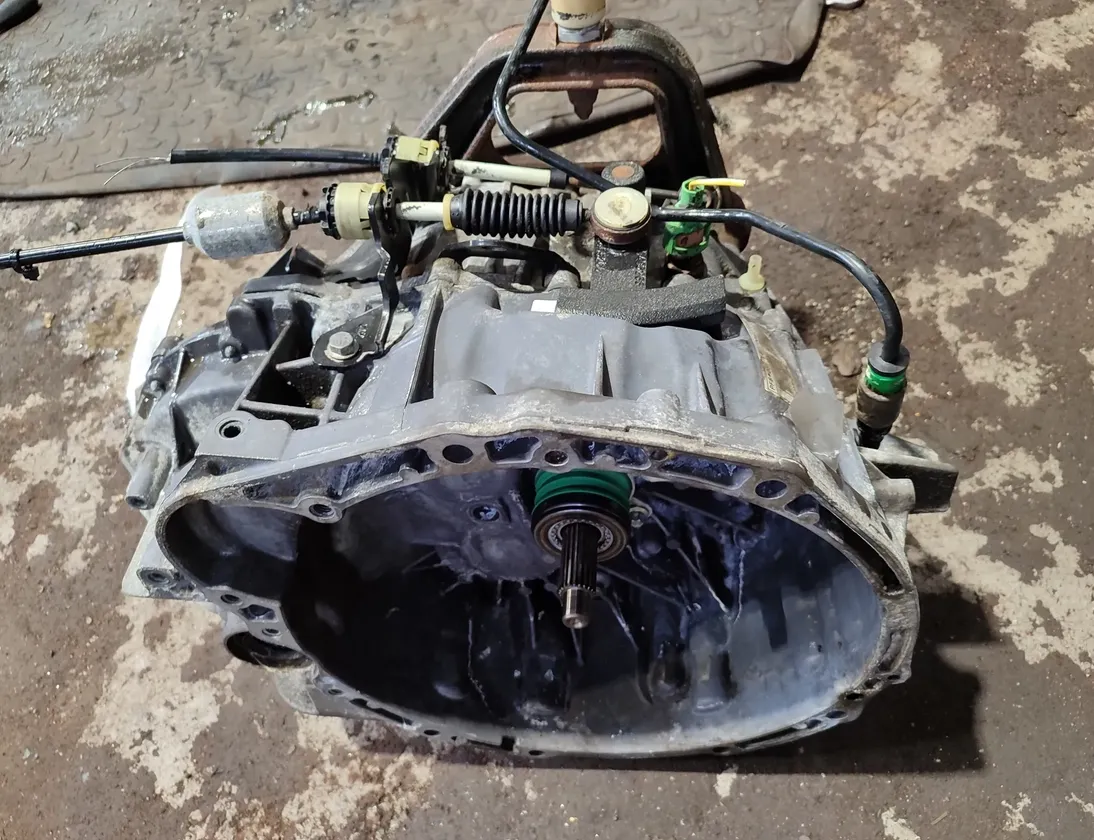 RENAULT Master 2 generation (1997-2010) Gearbox pf6052 35038434