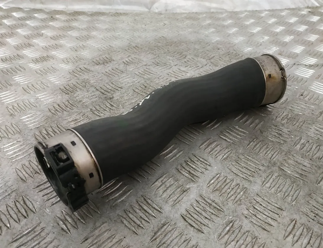 BMW 3 Series F30/F31 (2011-2020) Intercooler Hose Pipe 521108A 17578558