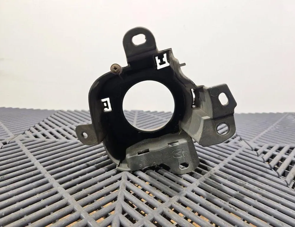 TOYOTA Prius 3 generation (XW30) (2009-2015) Одделка противотуманай фары 8148247020 34740537