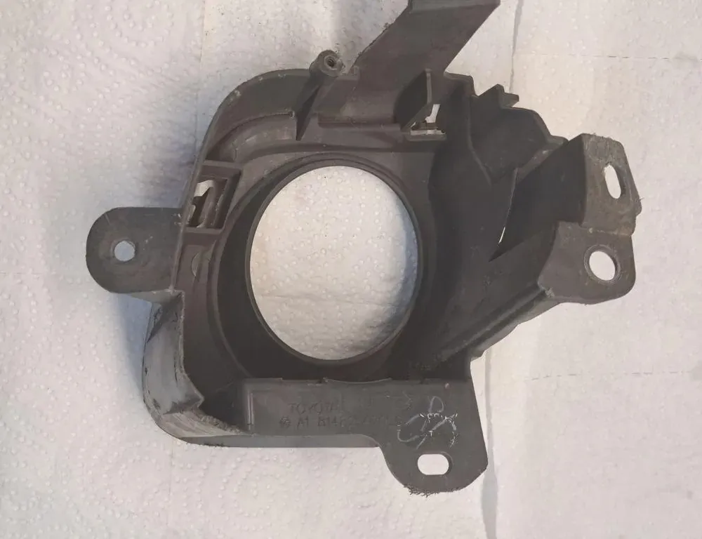 TOYOTA Prius 3 generation (XW30) (2009-2015) Fog lamp trim 8148247020 34239076