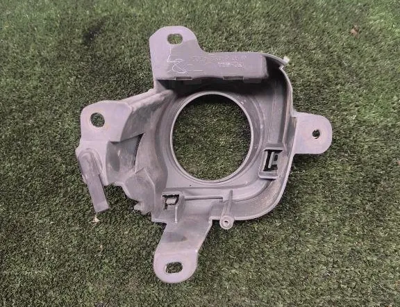 TOYOTA Prius 3 generation (XW30) (2009-2015) Fog lamp trim 8148247020 34247125