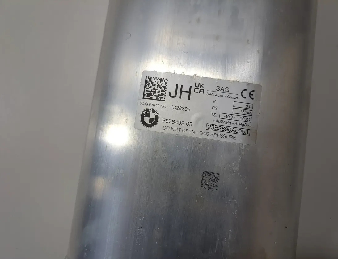 BMW X7 G07 (2018-2024) Air reservoir 6878492 31647185