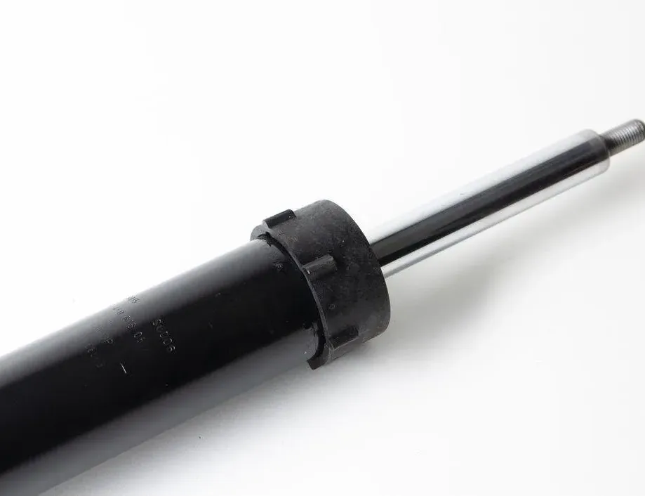 AUDI A6 C6/4F (2004-2011) Front Right Shock Absorber 4F0616040,4F0616040T,4F0616040R,4F0616040Q,4F0616040P,4F0616040N,4F0616040M,4F0616040J,4F0616040S,4F0616040AB,4F0616040AA 28244861