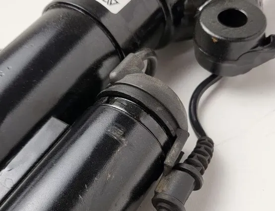 MERCEDES-BENZ R-Class W251 (2005-2017) Front Left Shock Absorber A2513203113,A2513200325,251320311380,251320561380,251320571380,251320561360,251320561388,251320301380,2513203113,2513205613,2513205713,A251320301380,A2513205613,A251320561380,A251320571380,A2513203113,A2513200325,A2513203013,A2513203013 28245082