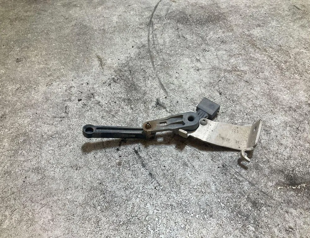 BMW X5 G05/G18 (2018-2024) Front Left Level Sensor 6895467 33808468