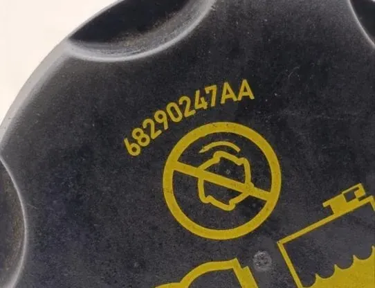 JEEP Wrangler JK (2006-2018) РАСШИРИТЕЛЬНЫЙ БАЧОК ОХЛАЖДАЮЩЕЙ ЖИДКОСТИ 68290247AA,68290093A 34985307