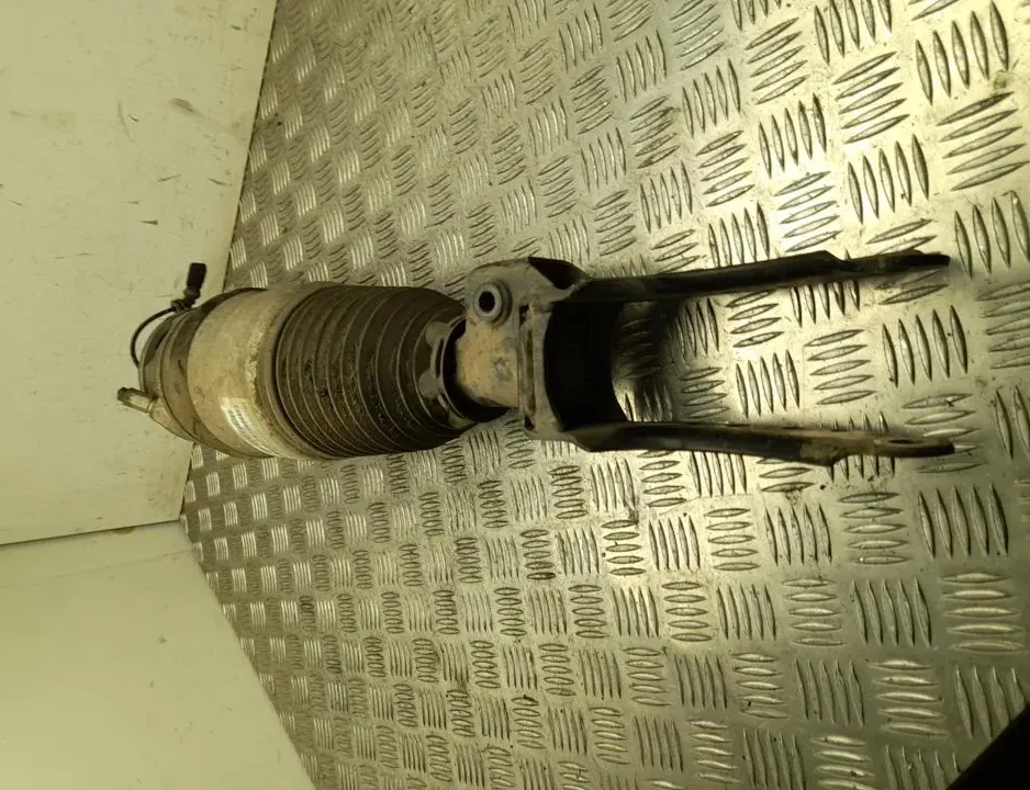 VOLKSWAGEN Touareg 2 generation (2010-2018) Front right pneumatic shock absorber 7P6616040Q 34802981