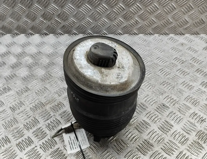 MERCEDES-BENZ C-Class W205/S205/C205 (2014-2023) Rear Right Air Suspension Cushion A2053200825 33004463