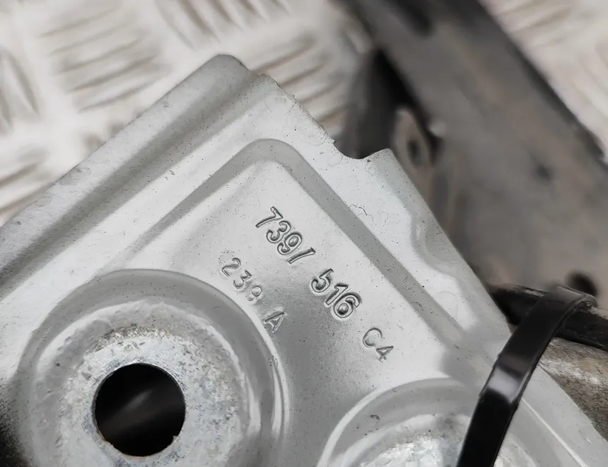 BMW X3 M F97 (2019-2023) Suport aripa dreapta fața 7424678,7397516,7400220,7397514 33120900