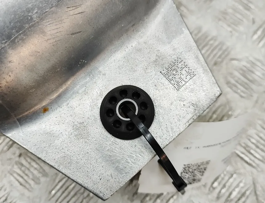 BMW X5 G05/G18 (2018-2024) Air reservoir 6878492 33812406