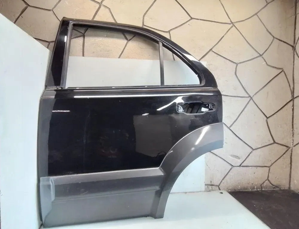 KIA Sorento 1 generation (2002-2011) Rear Left Door 35057375