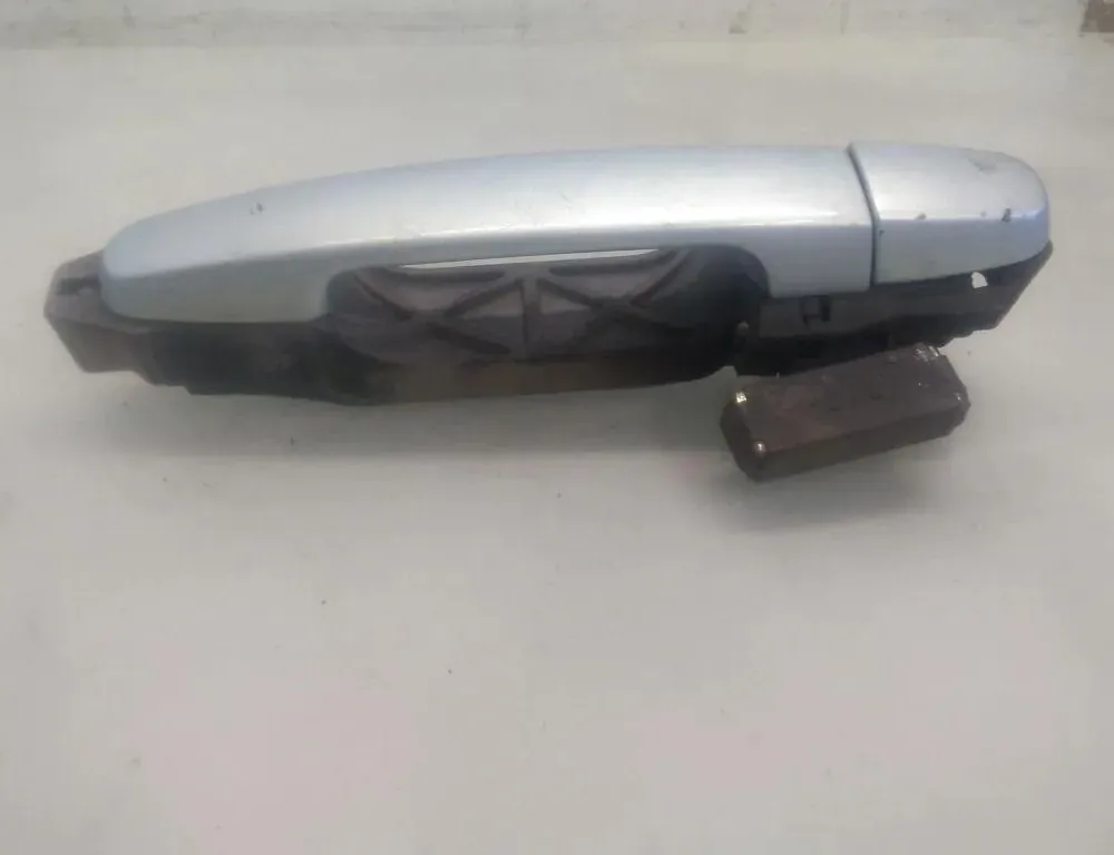 TOYOTA Avensis Verso 1 generation (2001-2003) Rear right door outer handle 35057775