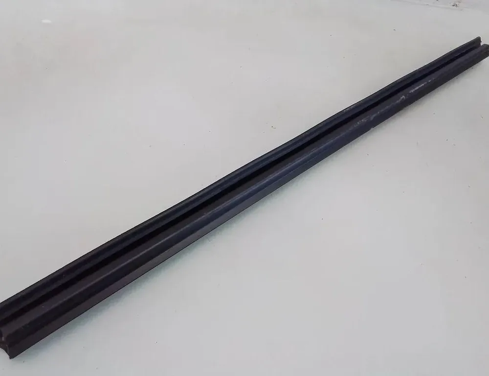 MITSUBISHI Colt 6 generation (2002-2013) Rear Left Door Window Molding 35057732