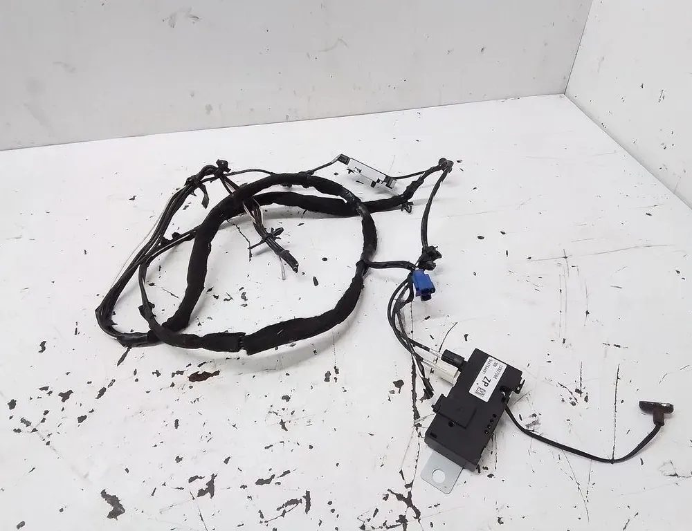 OPEL Insignia A (2008-2016) Bootlid Antenna Amplifier 13327068 35055747