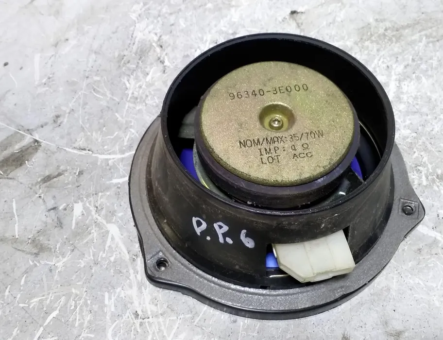 KIA Sorento 1 generation (2002-2011) Rear Right Door Sound Speaker 963403E000 27726192