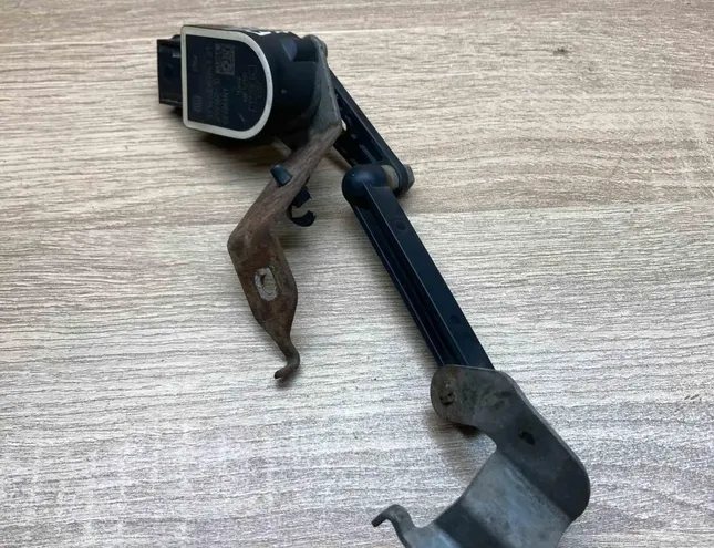 BMW 4 Series F32/F33/F36 (2013-2020) Height sensor lever 6860843,25916010 34409463
