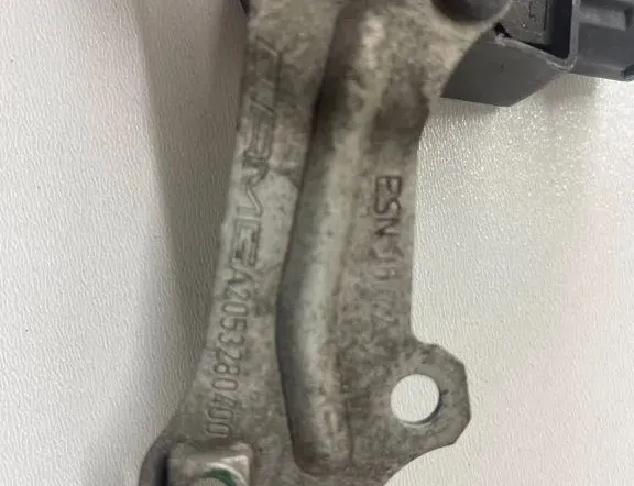 MERCEDES-BENZ C-Class W205/S205/C205 (2014-2023) Front Left Level Sensor A2053280400 35045737