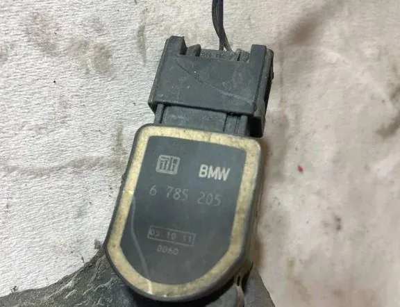 BMW X5 E70 (2006-2013) Front Right Level Sensor 6785205 35046043