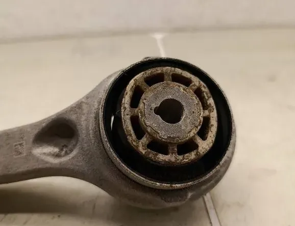 MERCEDES-BENZ C-Class W205/S205/C205 (2014-2023) Braț de control inferior stânga față 20505 35049775