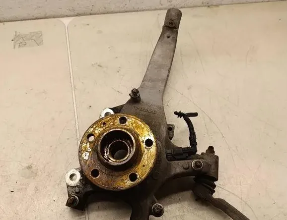 VOLVO XC90 2 generation (2014-2024) Front Right Wheel Hub 31476878 35049529