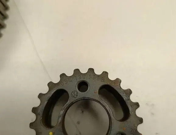 AUDI A4 B8/8K (2011-2016) Fuel pump sprocket 03L130111B 35045316