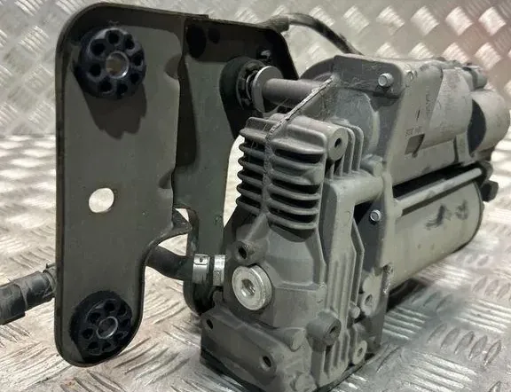 BMW X5 E70 (2006-2013) Suspension Compressor EBLV0514 35022809