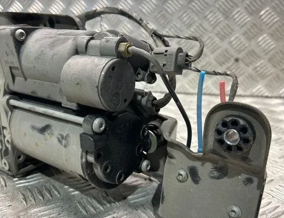 BMW X5 E70 (2006-2013) Suspension Compressor EBLV0514 35022809