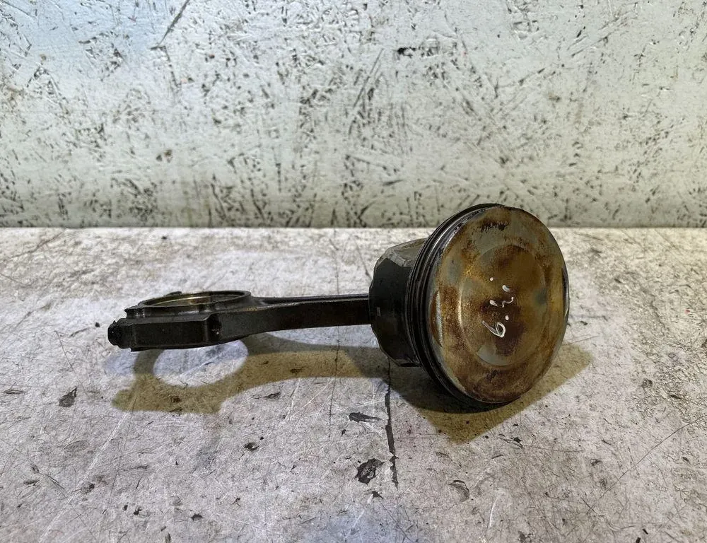 DODGE Challenger 3 generation (2008-2024) Piston 35045164