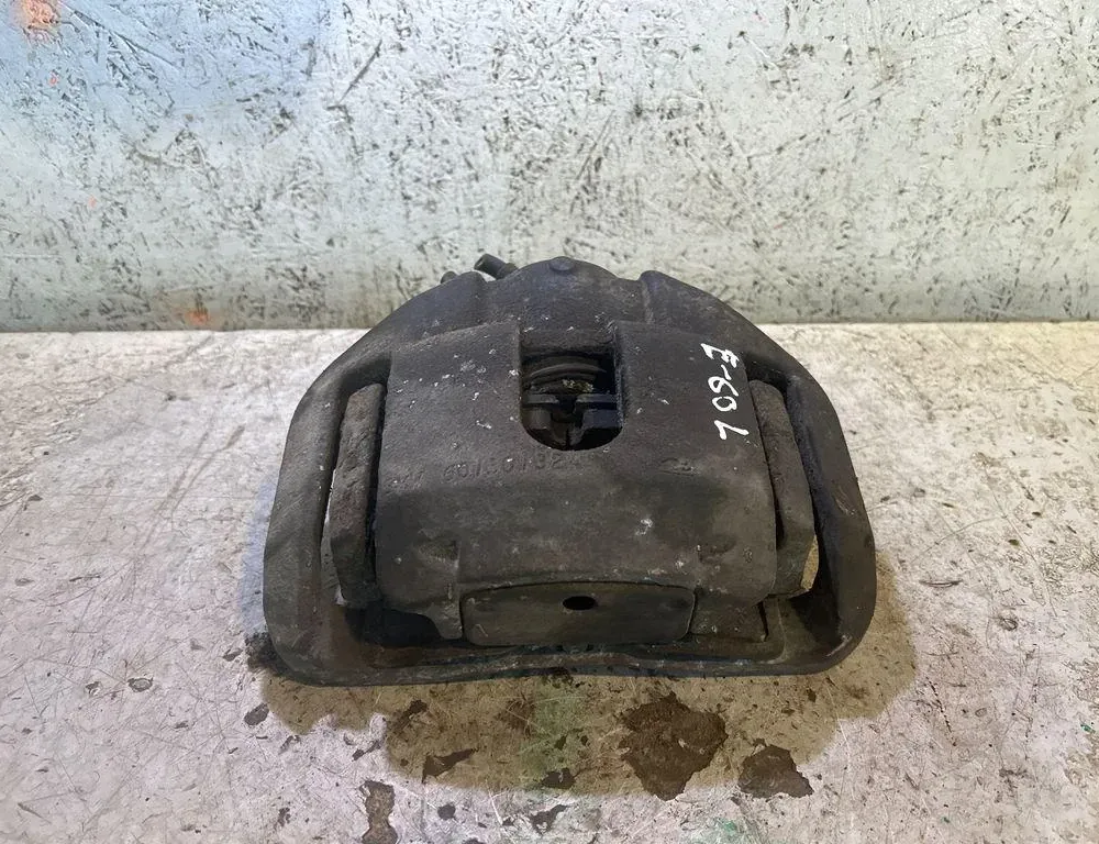 BMW 5 Series E60/E61 (2003-2010) Front Left Brake Caliper 35038358