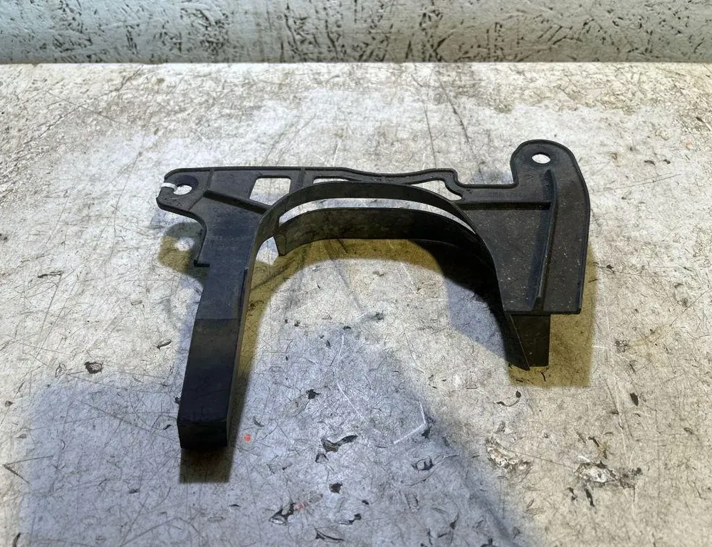 AUDI A4 B9/8W (2015-2024) Other suspension parts 8W0863187 35020372