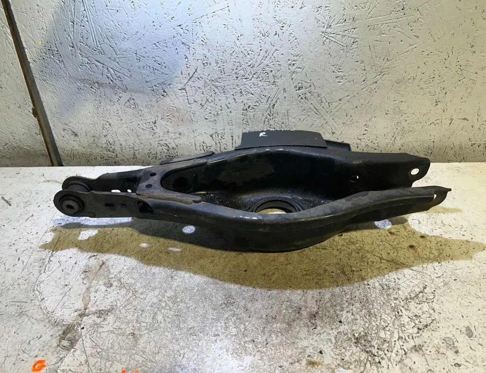 TOYOTA Auris 2 generation (2012-2015) Rear Right Arm 35038498