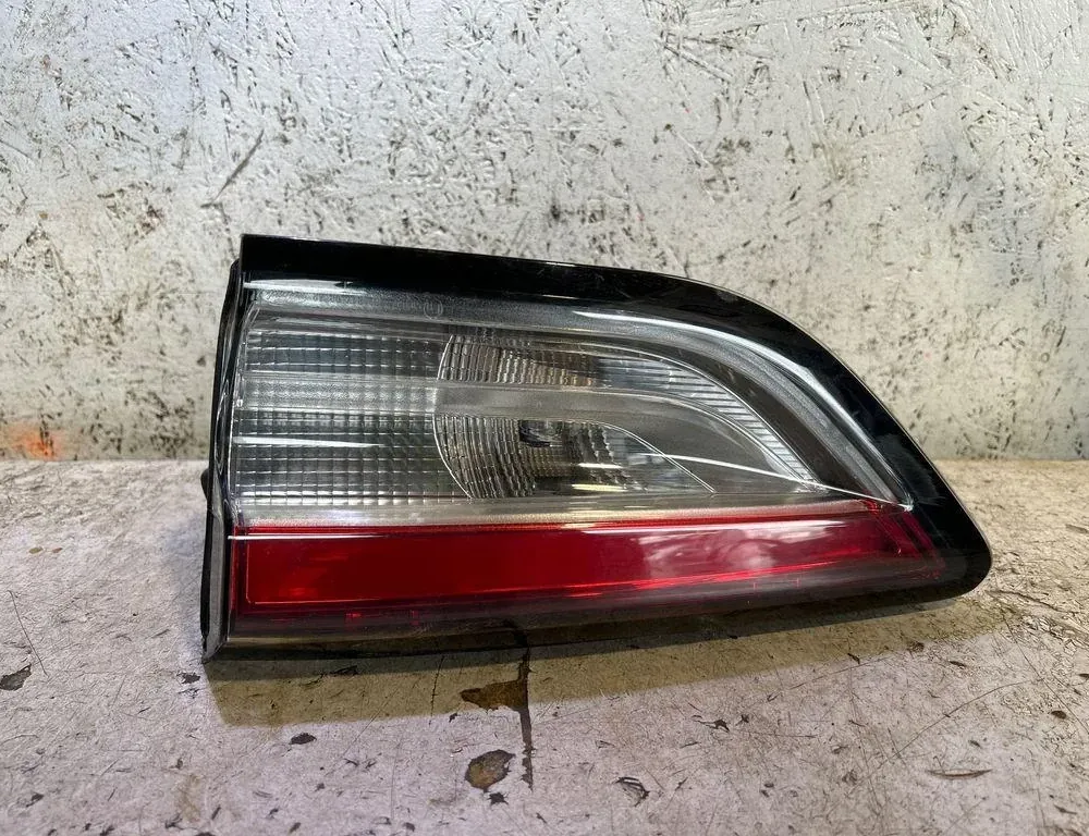 FORD Kuga 3 generation (2019-2023) Right Side Tailgate Taillight 35042685