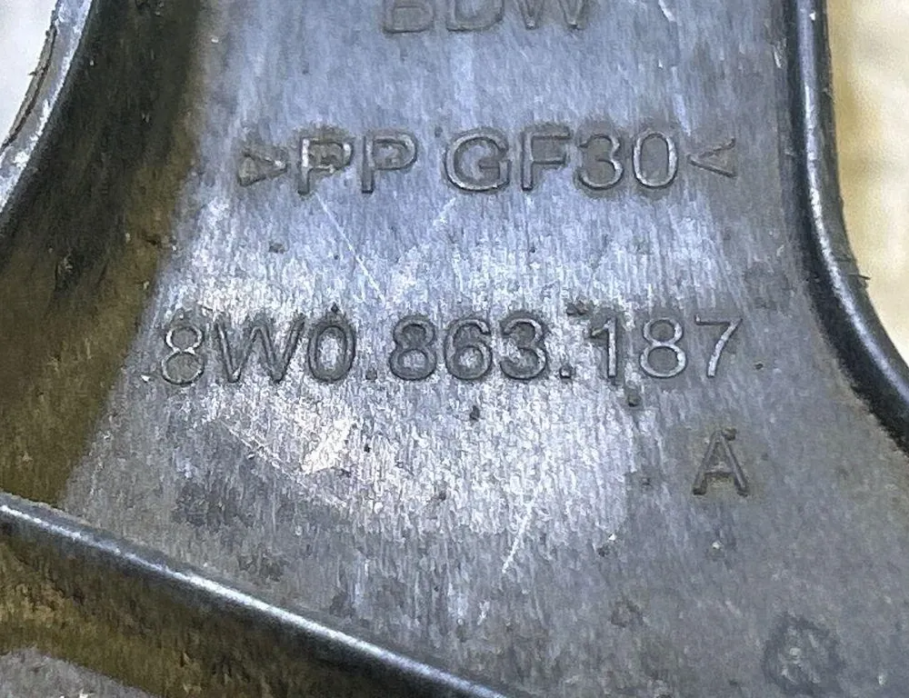 AUDI A4 B9/8W (2015-2024) Other suspension parts 8W0863187 35020372