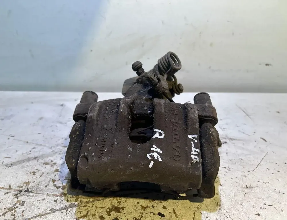 VOLVO V40 2 generation (2012-2020) Etrier de frana spate dreapta 35045103
