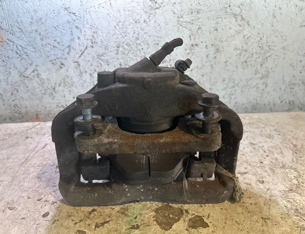 BMW 5 Series E60/E61 (2003-2010) Front Left Brake Caliper 35038358