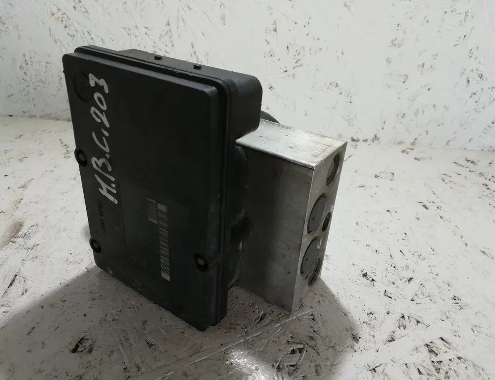 MERCEDES-BENZ C-Class W203/S203/CL203 (2000-2008) ABS Pump A2095452532 35038490