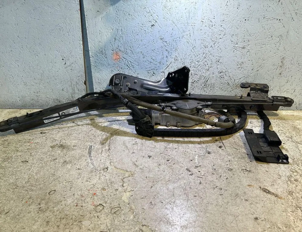 CHRYSLER Pacifica 2 generation (RU) (2016-2023) Sliding door motor 68368918AC,1820015050,62024F 35038486