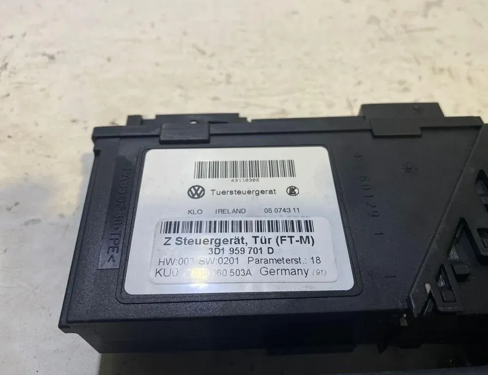 VOLKSWAGEN Phaeton 1 generation (2002-2016) Front Left Door Window Regulator Motor 3D1959701D 35041443