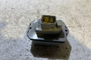 LAND ROVER Range Rover Sport 1 generation (2005-2013) Heater blower motor/fan resistor 0778000901 35039265